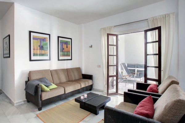 Sold: 2 Bedroom, 2 Bathroom Apartment in Señorio de Marbella, Marbella Golden Mile