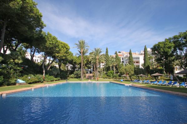 Sold: 2 Bedroom, 2 Bathroom Penthouse in Señorio de Marbella, Marbella Golden Mile